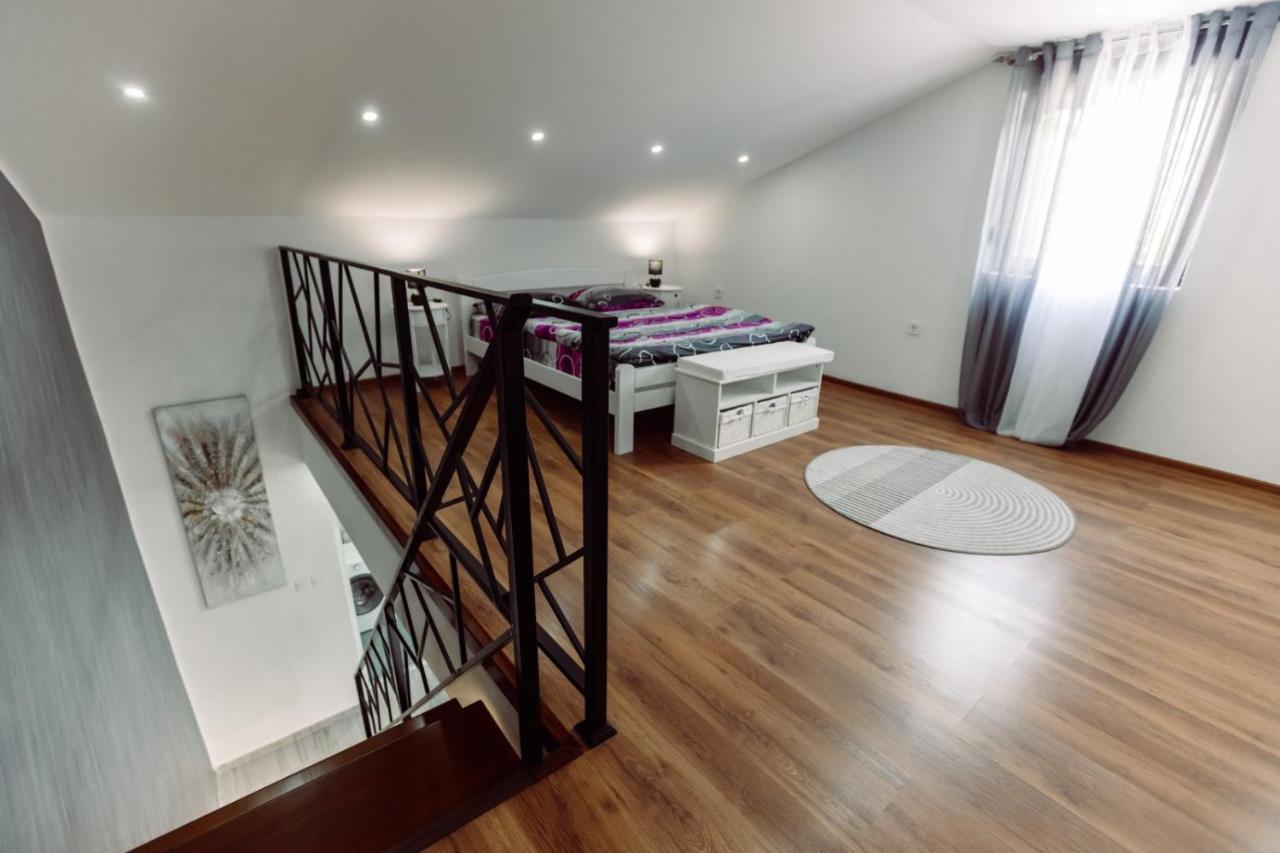 Aria Apartment Цетине Екстериор снимка