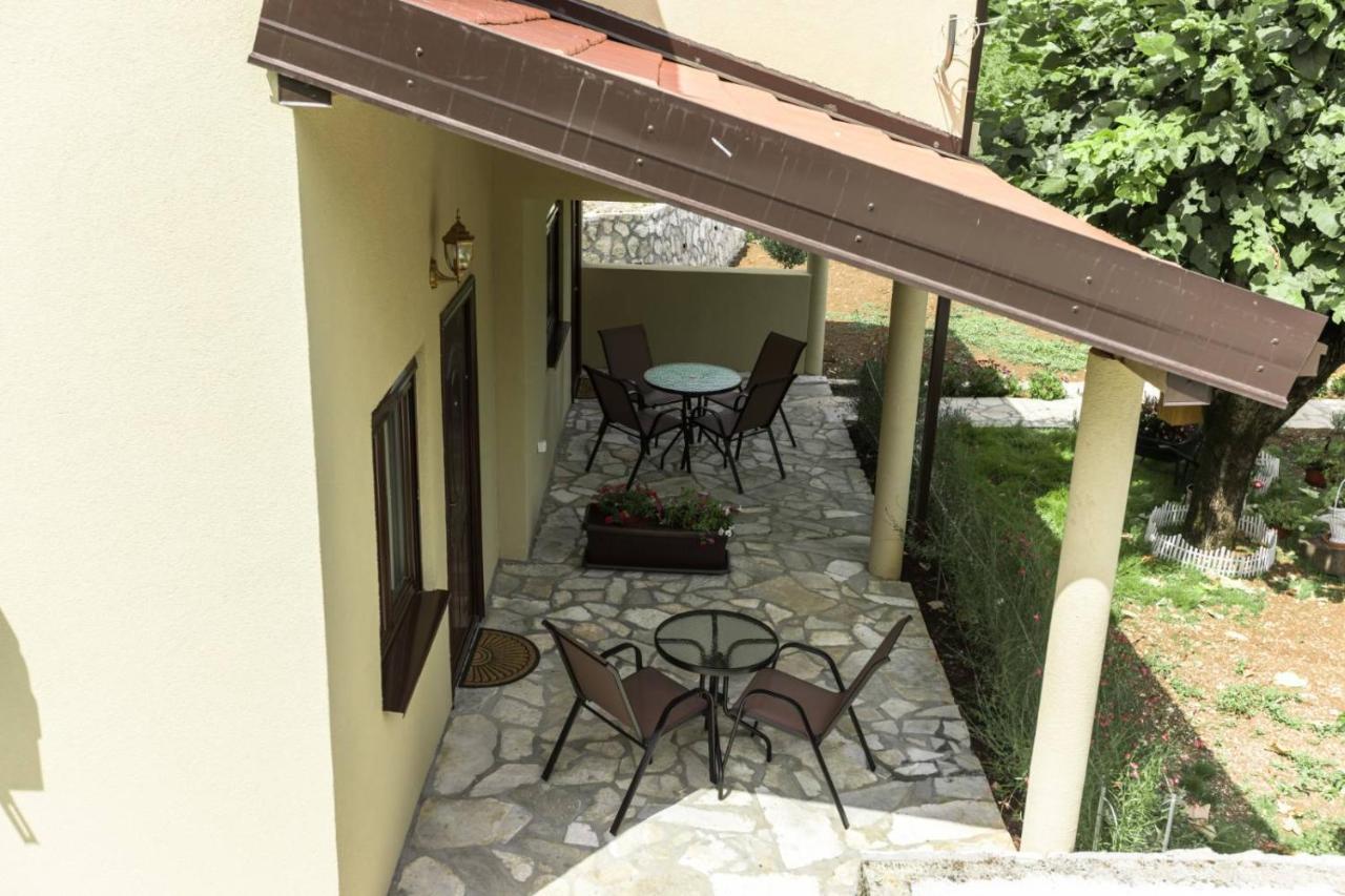 Aria Apartment Цетине Екстериор снимка