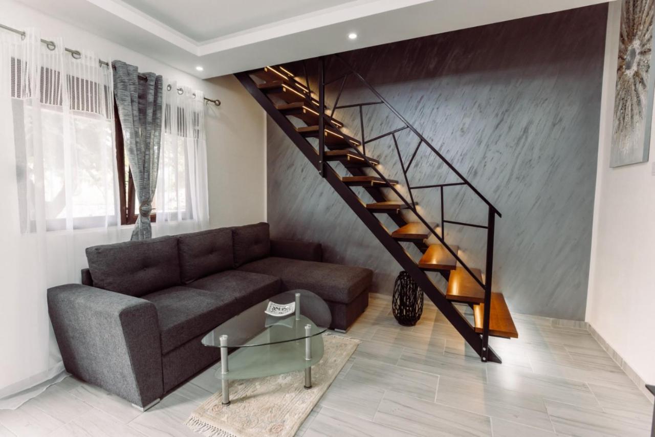 Aria Apartment Цетине Екстериор снимка